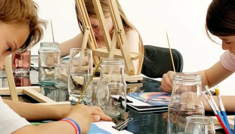kiara-peelman-atelier-peinture-enfants-bruxelles-evenement